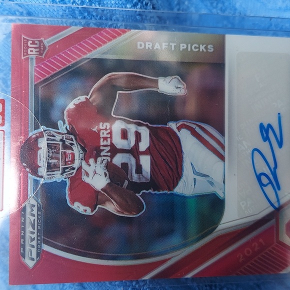 2021 Panini Prizm Draft Rhamondre Stevenson Blue Prizm Rookie card - Picture 5 of 6